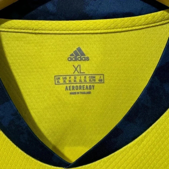 Juventus Soccer Football Jersey - Picture 5 of 7